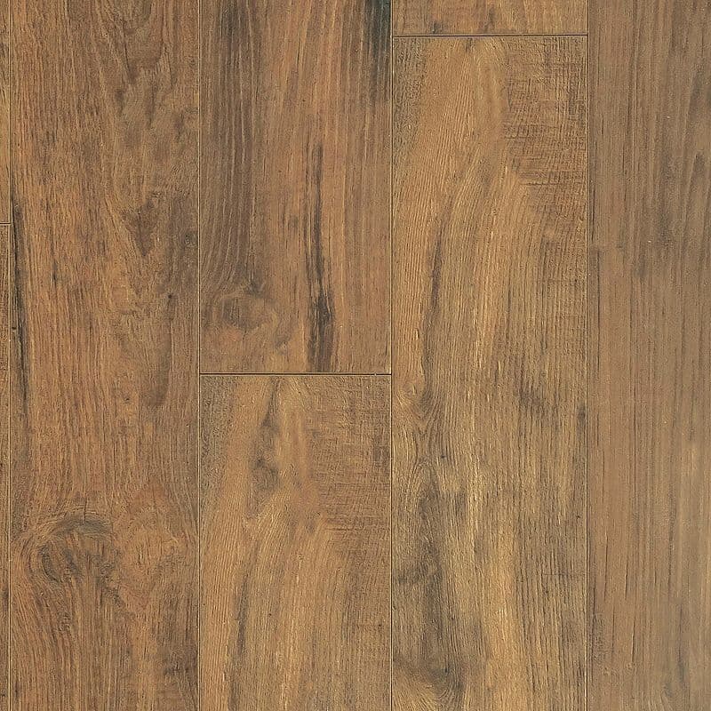 A close up of the wood grain on the floor