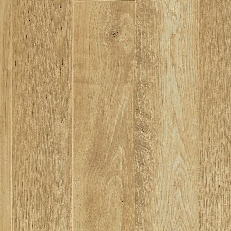 A close up of the wood grain on the floor