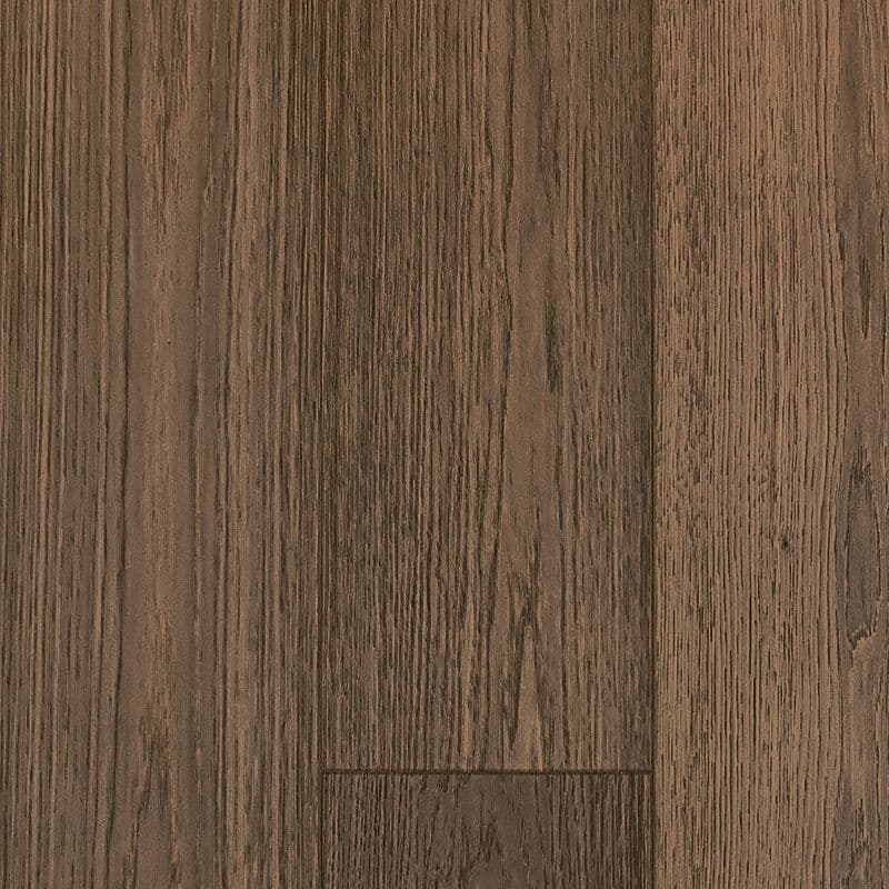 A close up of the wood grain on the floor