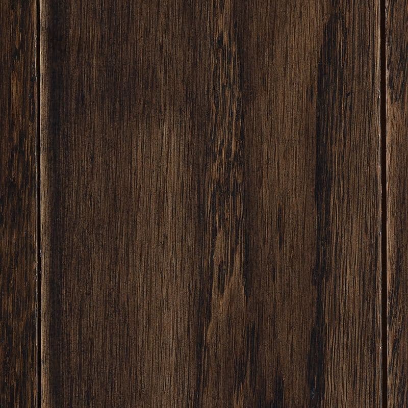 A close up of the wood grain on the door.