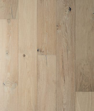 A close up of the wood grain on the floor