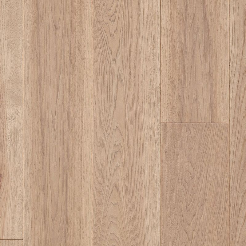 A close up of the wood grain on the floor