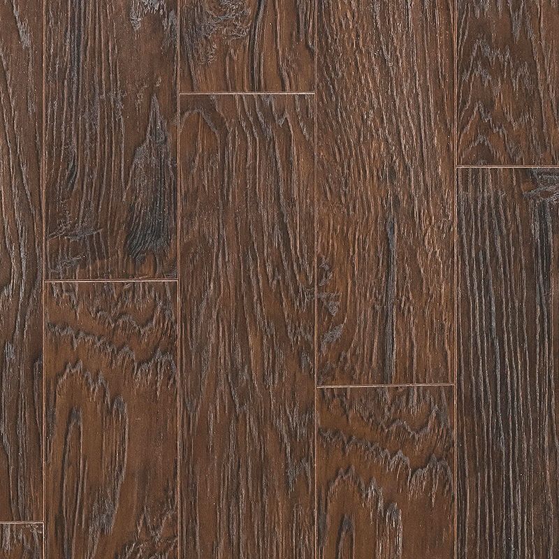 A close up of the wood grain on the floor