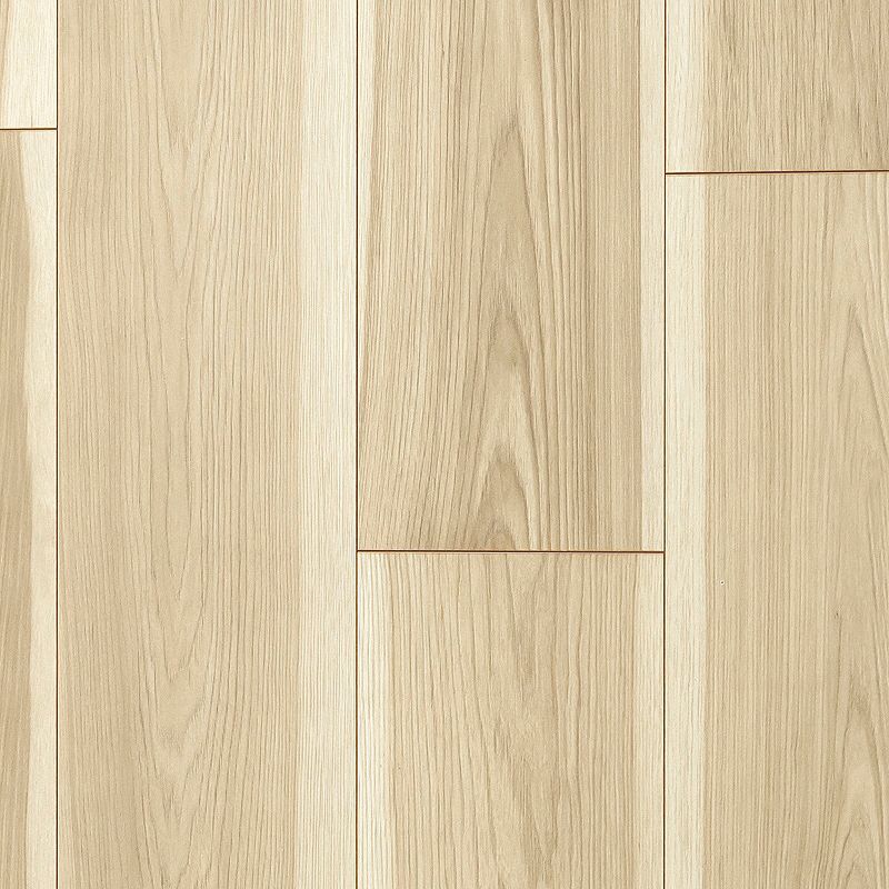 A close up of the wood grain on the floor