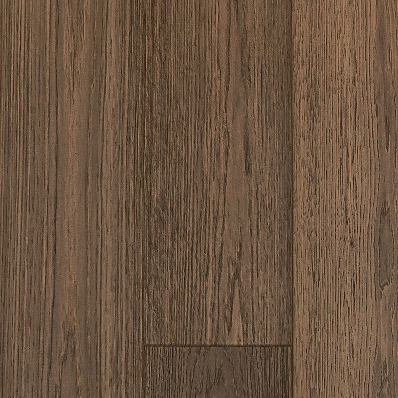 A close up of the wood grain on the floor