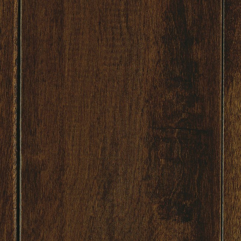 A close up of the wood grain on the door.
