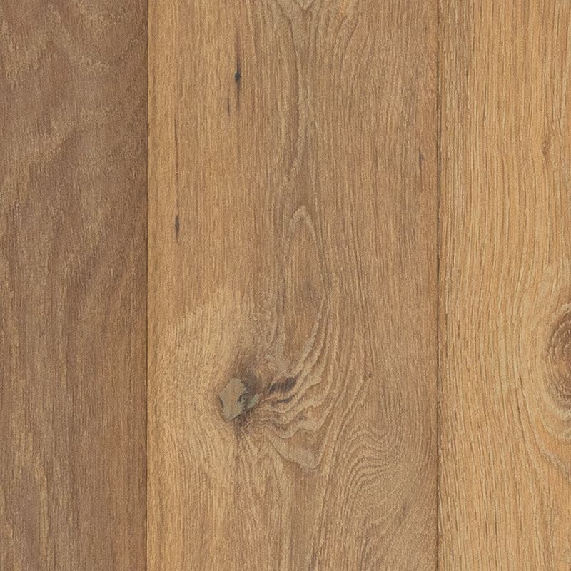 A close up of the wood grain on the floor