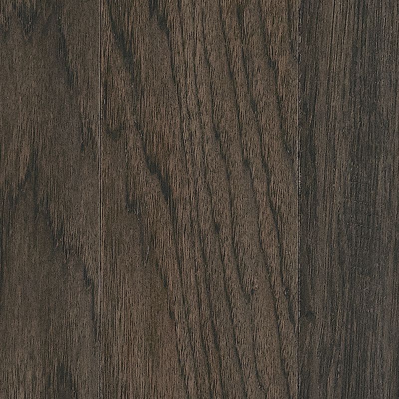 A close up of the wood grain on the floor
