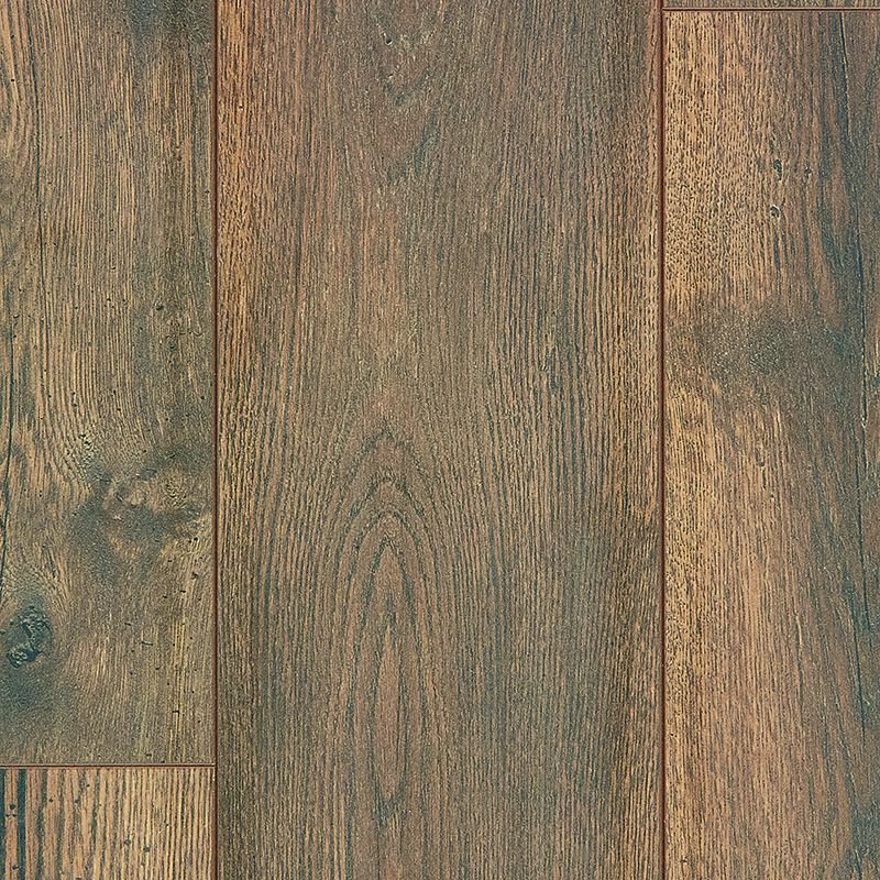 A close up of the wood grain on the floor