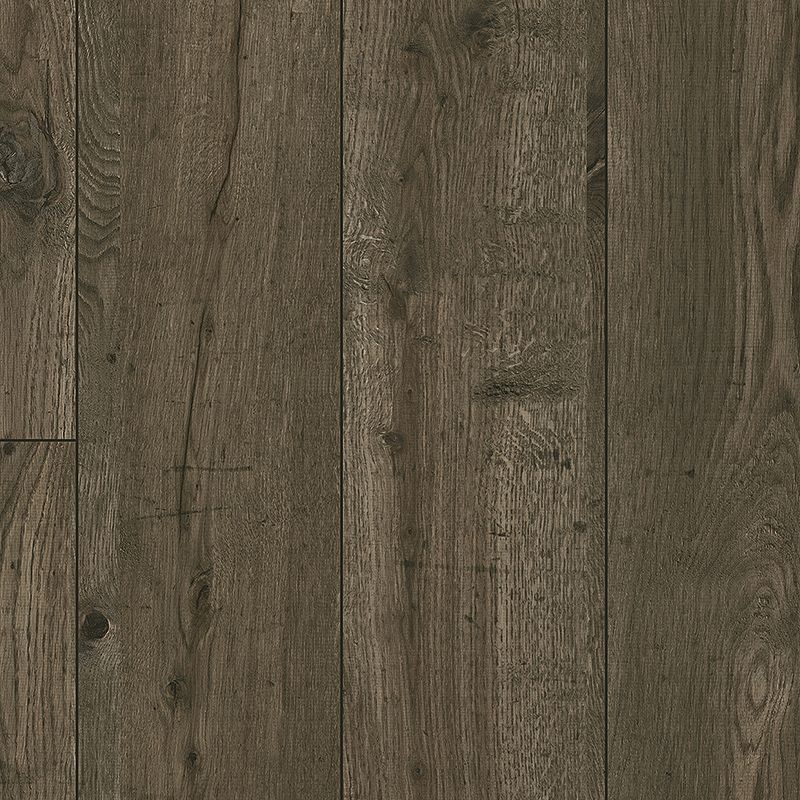 A close up of the wood grain on the floor