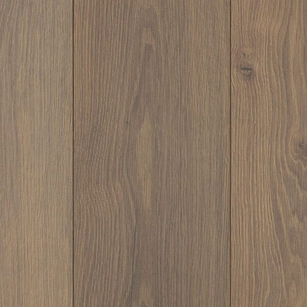 A close up of the wood grain on the floor