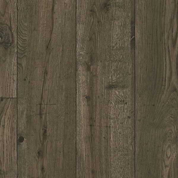A close up of the wood grain on the floor