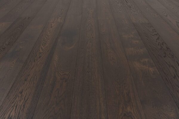 A close up of the wood grain on the floor